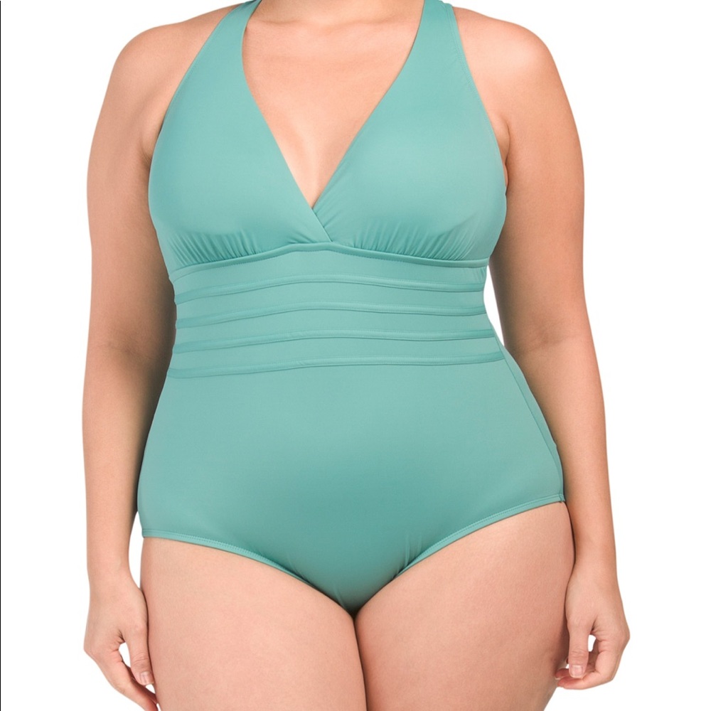 LA BLANCA Plus Island Goddess Cross Back Swimsuit